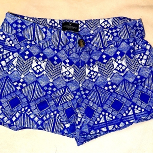 American Eagle Shorts‎